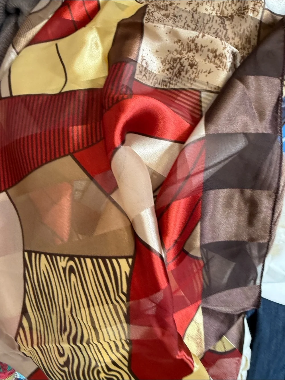 Vintage Picasso print scarf .The colors and shine are beautiful. Brand unk 39x39